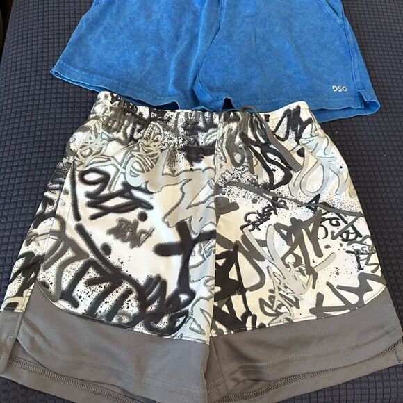 DSG | Boys Graffiti Knit Train &  Blue Cotton Jersey Shorts Lot | XS 6/7 - Picture 7 of 8